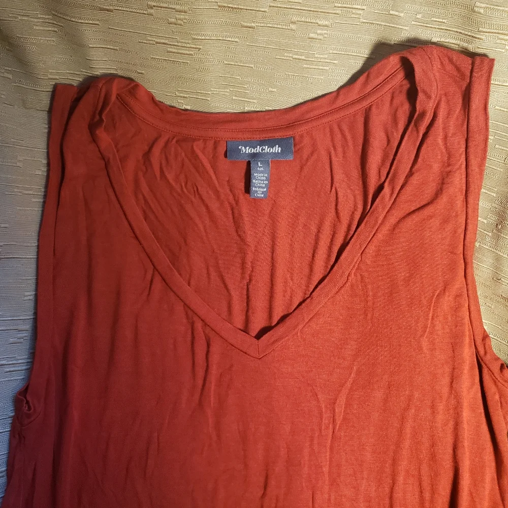 Modcloth HiLo Tank - Picture 4 of 4